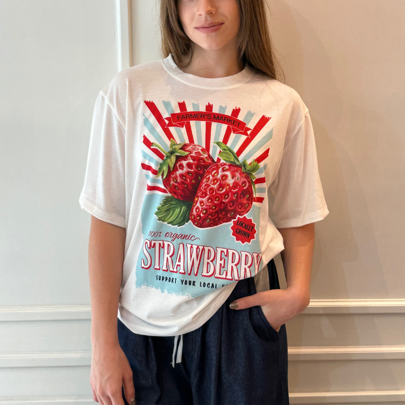 Strawberry Playera