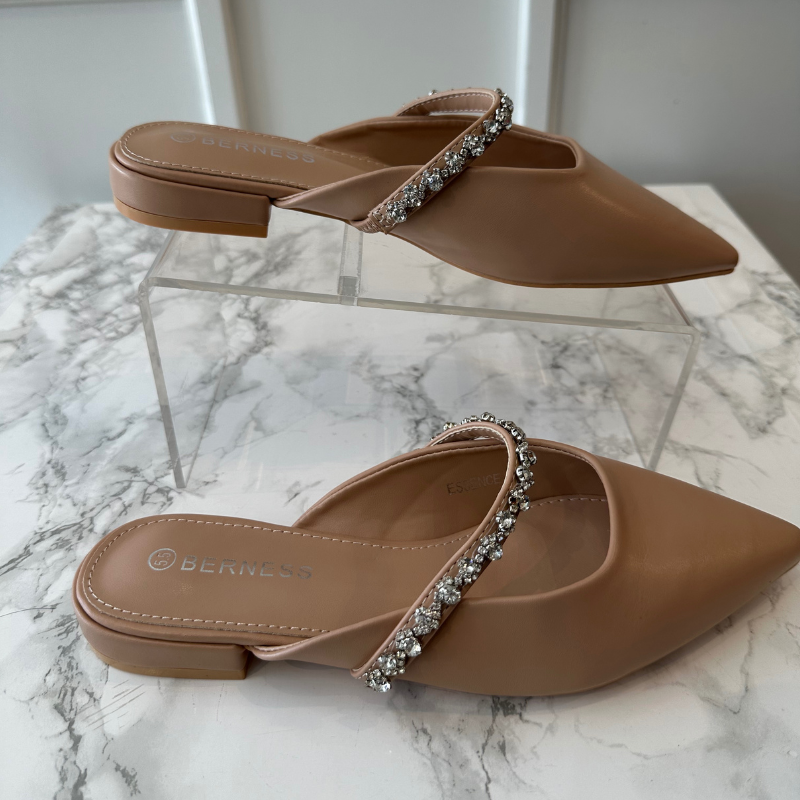 Carlota flat mule