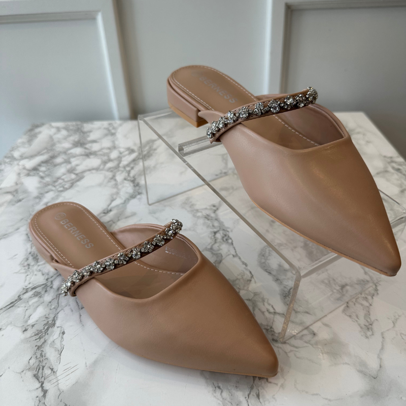 Carlota flat mule